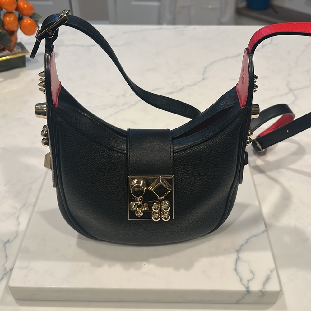 *SOLD* 👜 LOUBOUTIN Mini CARASKY Crossbody/Shoulder Handbag, Black